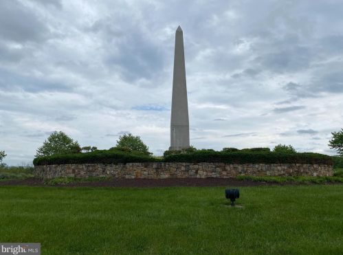 35 Chadwick Dr, Charles Town WV  25414-4464 exterior