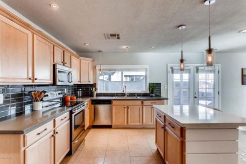 5115 Ironwood Dr, Glendale, AZ 85302-2313