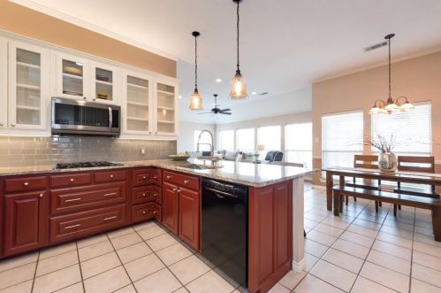 3320 Cooper Br, Denton TX  76209-7906 exterior