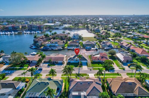 625 Dorando Ct, Marco Island FL  34145-1911 exterior