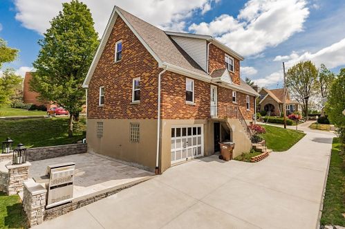 43 Overlook Dr, Newport, KY 41075-1763