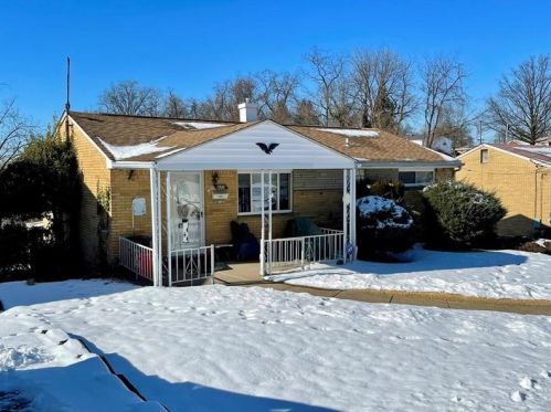 277 Lansdowne Dr, Verona, PA 15147-2811