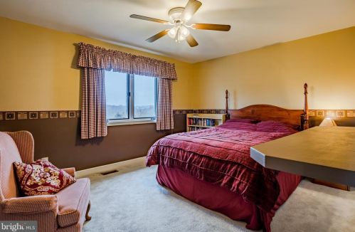 112 Quail Ln, Kennett Sq PA  19348-2652 exterior