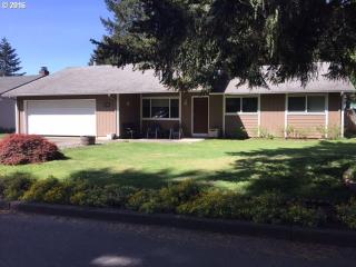226 148th Ave, Vancouver, WA 98684-8161