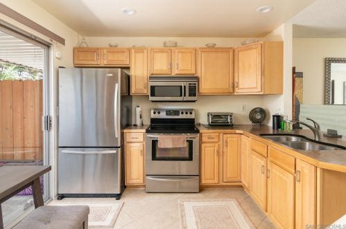 6532 Bell Blf Ave, San Diego CA 92119-1012 exterior