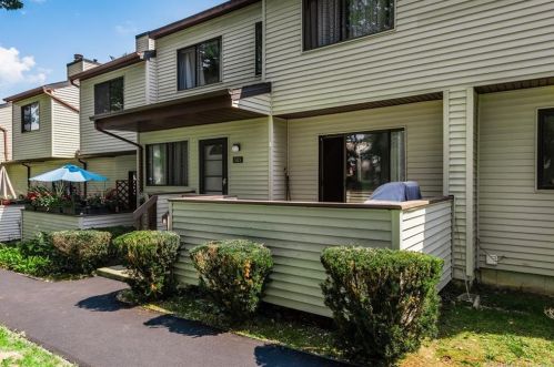 505 Cypress Rd, Hartford CT  06111-5625 exterior