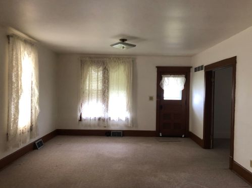158 Weber St, Walworth, WI 53184-9695