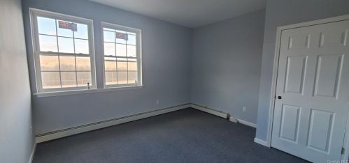 8 Mt Hope Rd, Middletown NY  10940-7128 exterior