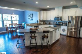 260 Mercer Dr, Simpsonville SC  29681-6533 exterior