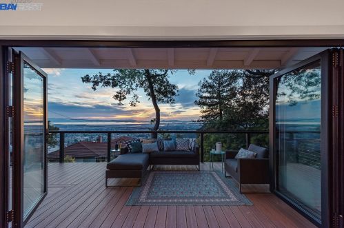 3550 Klamath St, Oakland CA 94602-4126 exterior