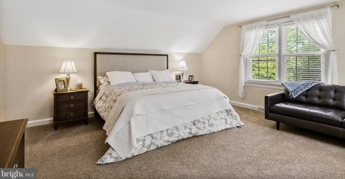 801 Thomas Ave, Riverton NJ  08077-1030 exterior