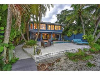 8021 Midnight Pass Rd, Sarasota, FL 34242-2721
