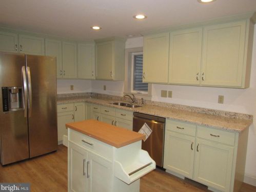 42 Railroad Ave, Camden-Wy DE  19934-1023 exterior