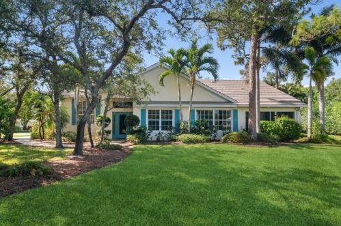 5583 Landing Creek Dr, Palm City, FL 34990-4061