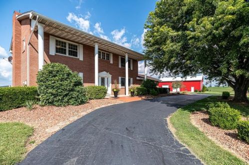 149 Barrisville Rd, Beaver Falls, PA 15010-6930