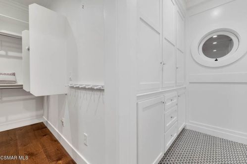 820 Mandalay Bch Rd, Oxnard CA 93035-1078 exterior