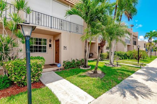 1413 15th Ave, Hollywood, FL 33020-3221
