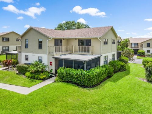 7356 Jamestown Ter, Hobe Sound, FL 33455-5868