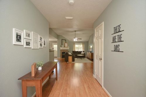 1305 Wisdom Dr, Deer Park TX  77536-7106 exterior