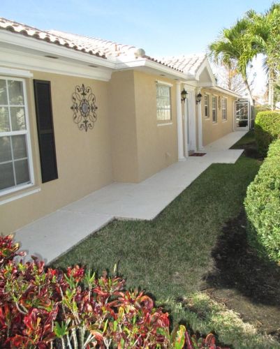 12160 Elsinore Dr, Fort Pierce, FL 34987-2194