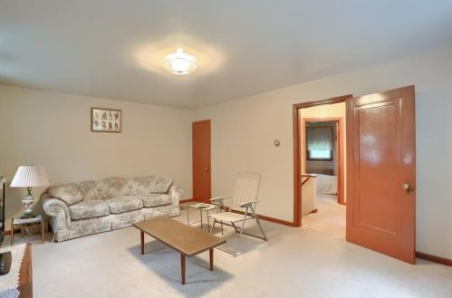 19 Elizabeth St, Pittsburgh, PA 15209-2003