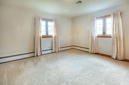 406 Davis Ave, Somerset PA  15501-1714 exterior