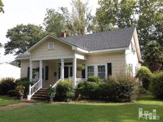 110 Frink St, Whiteville, NC 28472-2702