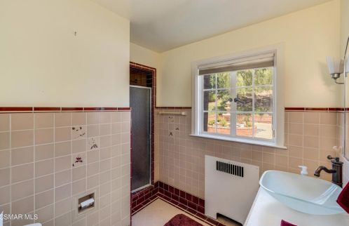 3192 Sycamore Dr, Simi Valley CA 93065-2703 exterior