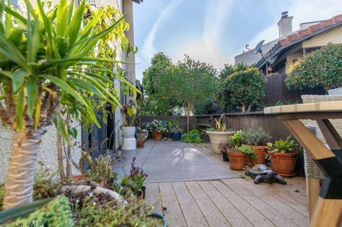 1032 Meadow Way, Pismo Beach CA  93420-1808 exterior