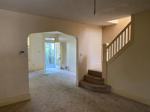 712 Gaskill Ave, Jeannette PA  15644-3302 exterior