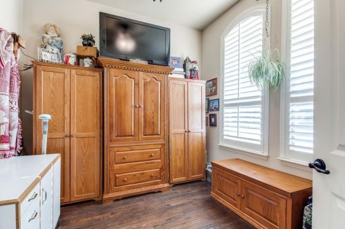 3604 Tuscan Hl Cir, Denton TX  76210-8066 exterior