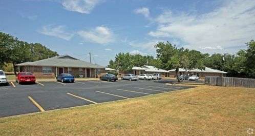 301 Prairie St, Pilot Point TX  76258-4085 exterior