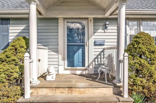 9 Tower Hill Dr, Rye Brook, NY 10573-2320
