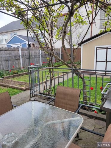 166 Carbon St, Paterson NJ 07522-1209 exterior