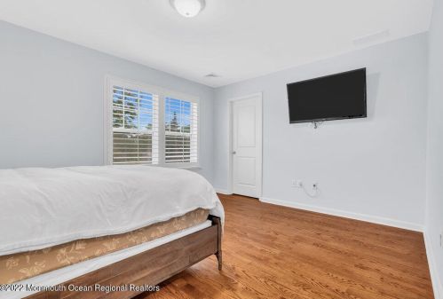 41 Linden Ave, West Long Branch NJ  07764-1625 exterior