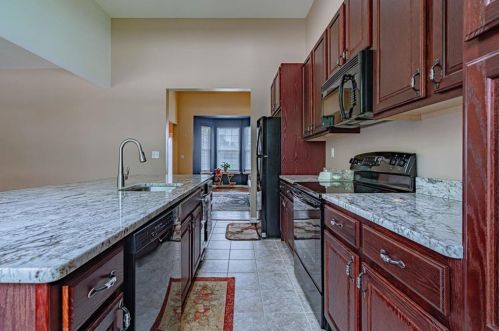 1105 Monarch Ln, Breinigsville PA  18031-9321 exterior