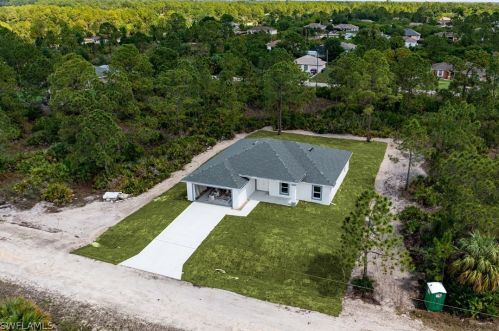 3206 40th St, Lehigh Acres, FL 33976-4603