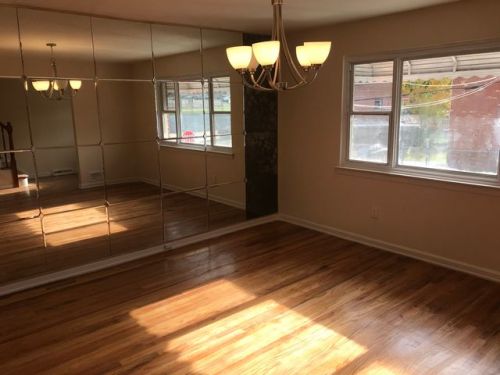 1103 221st St, Bronx, NY 10469-1505