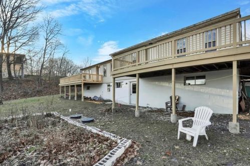10 Kris Korner Dr, Marlborough NY  12542-5805 exterior
