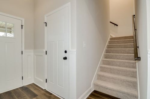 1211 Bubbling Springs Dr, Graniteville SC  29829 exterior