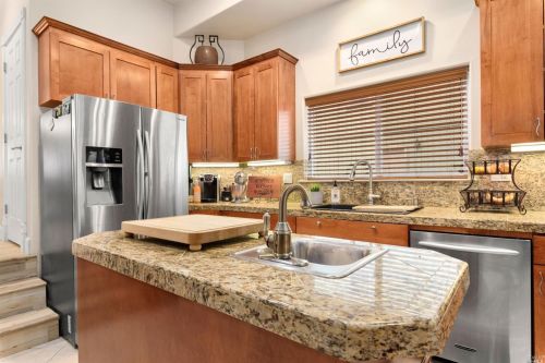 16080 Conestoga Rd, Middletown CA 95467-8108 exterior