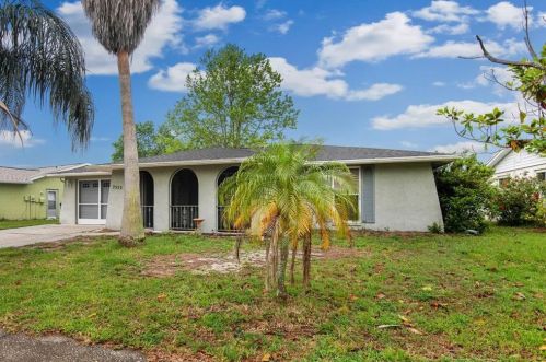 7553 Sequoia Dr, New Port Richey, FL 34653-2125