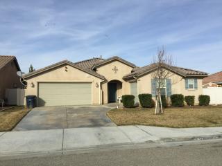 915 Laura Ln, Tehachapi CA  93561-9462 exterior