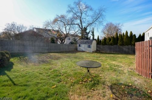 32 Winslow Pl, West Paterson NJ  07424-2924 exterior