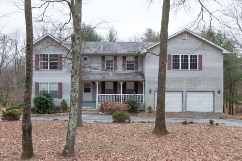 207 Helen St, Stroudsburg, PA 18360-8465