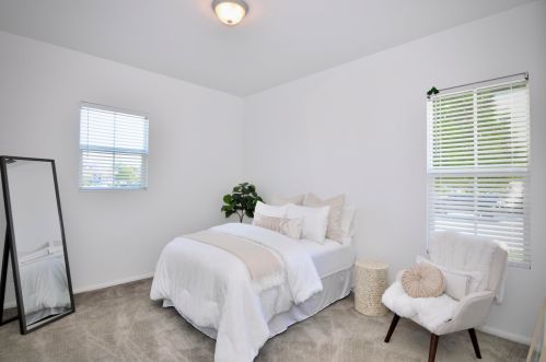 33770 Summit View Pl, Temecula CA  92592-5636 exterior