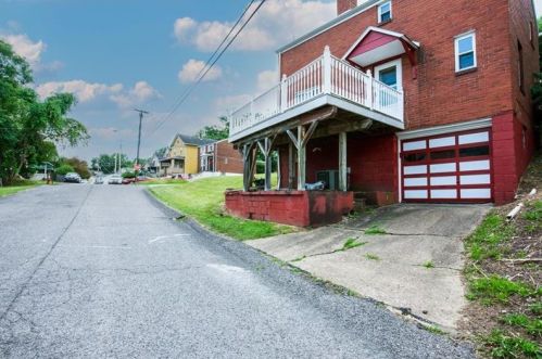 849 Woodward St, Mckeesport PA  15132-1660 exterior