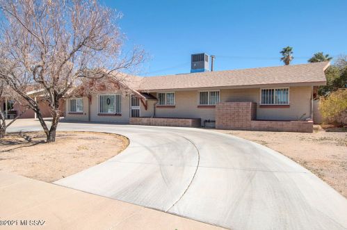 2425 Rook Ave, Tucson, AZ 85711-6929