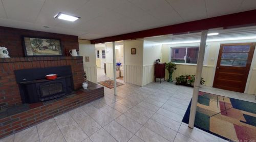 170 Giddings Ave, Windsor CT 06095-3743 exterior