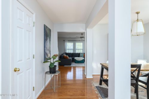 8 Waccamaw Way, Beaufort SC  29906-6002 exterior